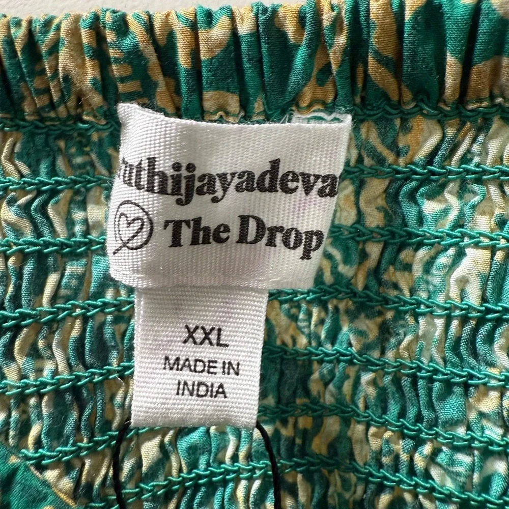 Fitted Green and Gold Wrap Blouse - Picture 7 of 9